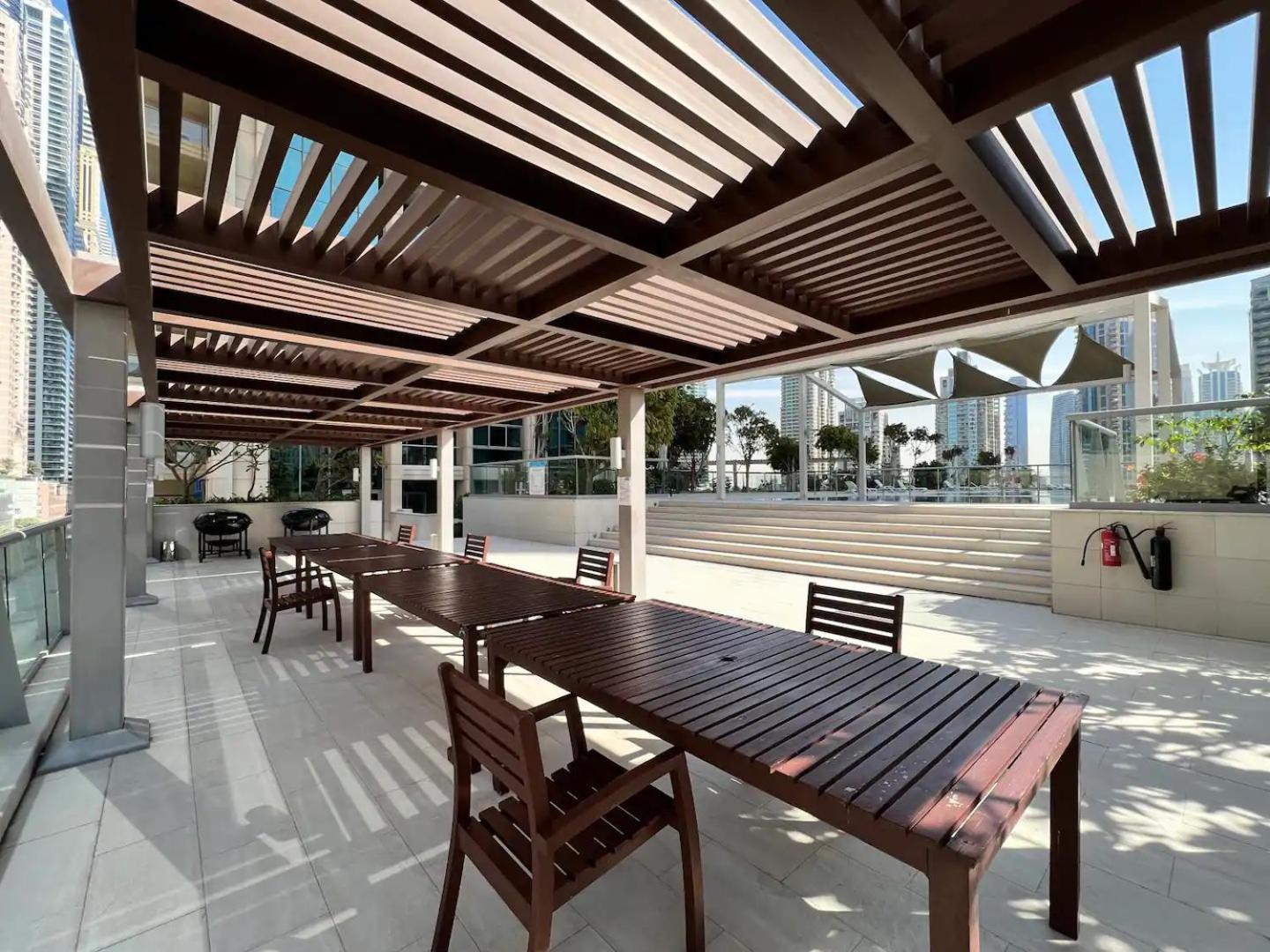 Vacay Lettings - Iris Blue Spectacular Marina View Apartment Dubái Exterior foto